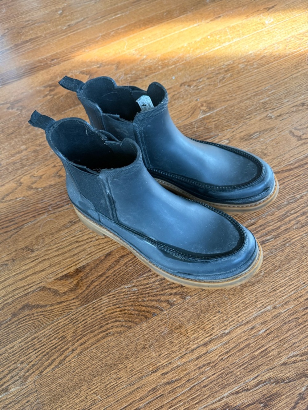Hunter Black Chukka Boots with Tan Sole